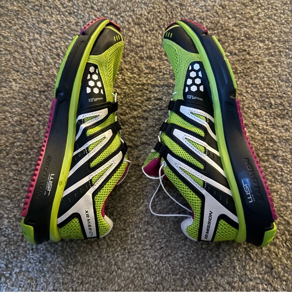 Salomon Neon Green Trail Shoes with Pink Accents - Picture 4 of 6